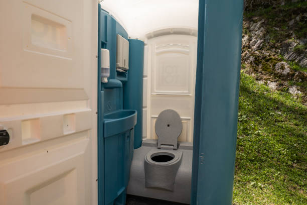 Portable Toilet Options We Offer in Winfield, MO